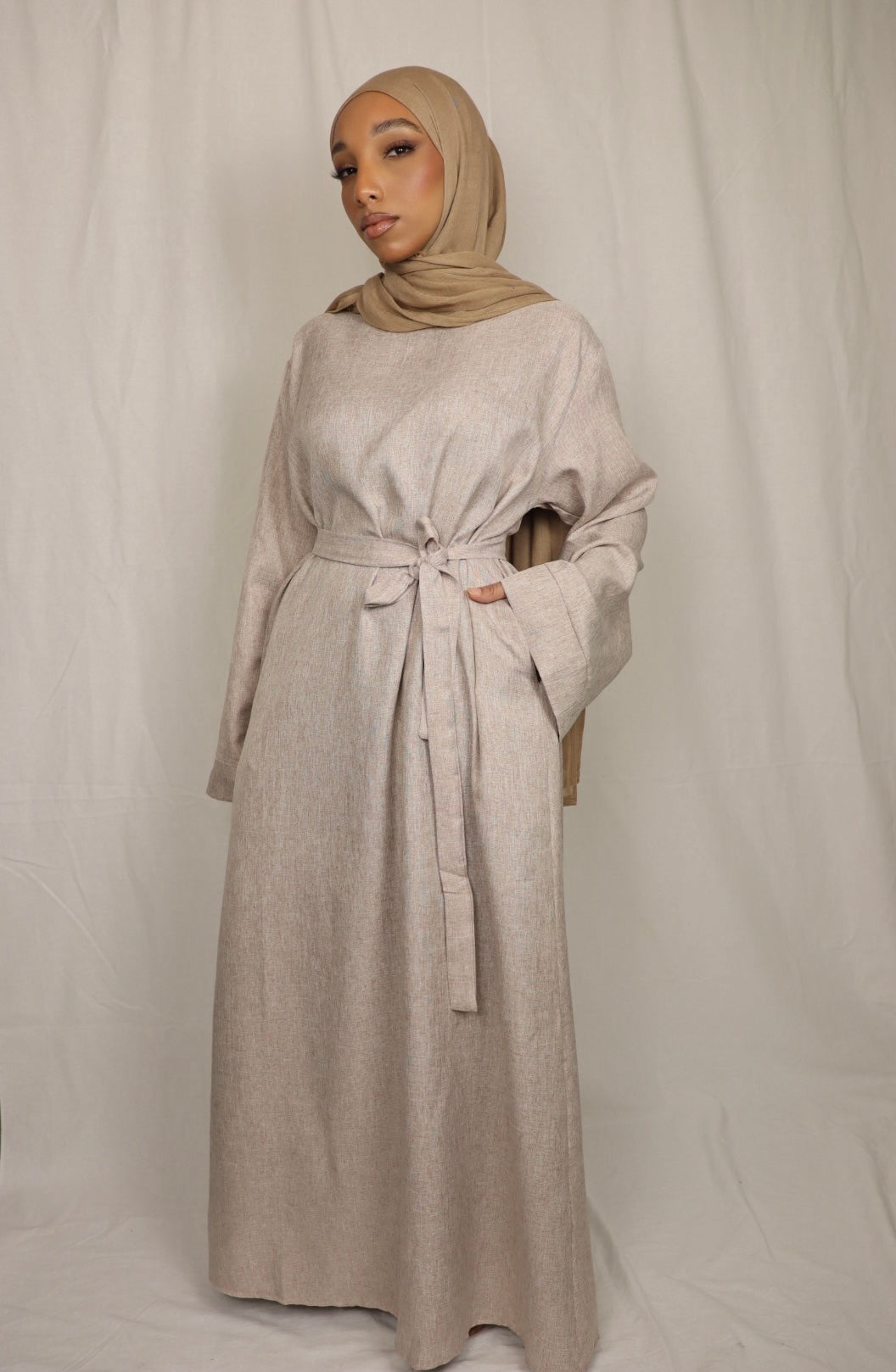 BEIGE -  Medina Closed Abaya
