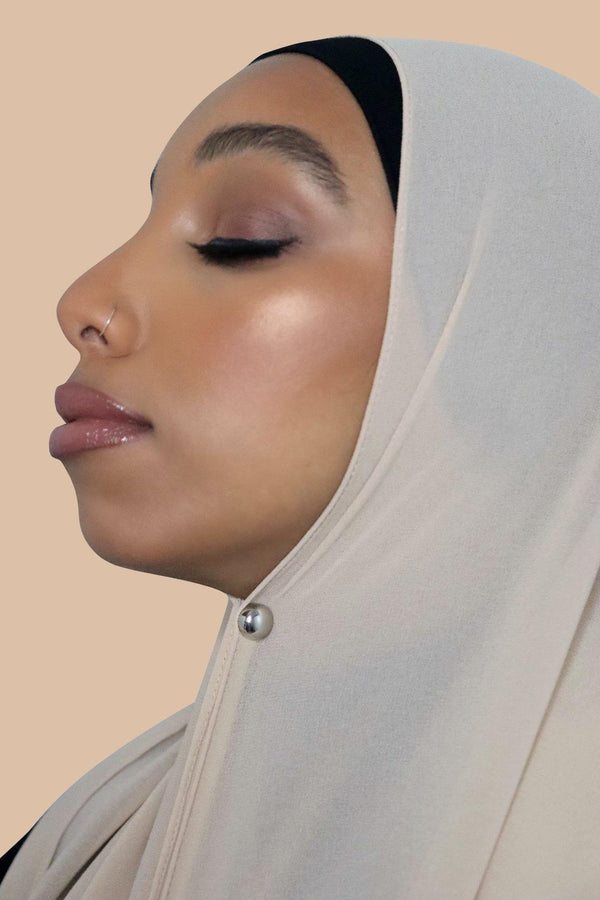silver hijab magnet